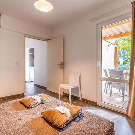 Marina Di Favone- T3- 4-6 Pers-4 By Interhome