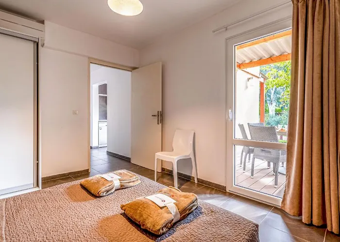 Marina Di Favone- T3- 4-6 Pers-4 By Interhome