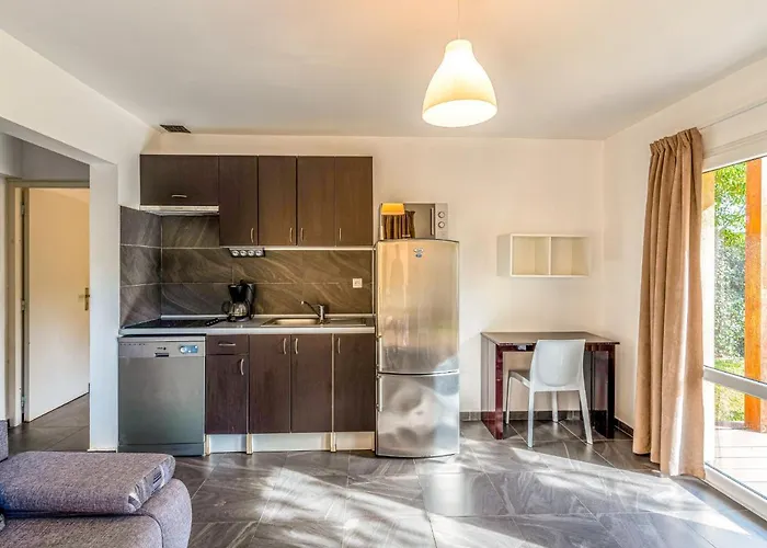 Marina Di Favone- T3- 4-6 Pers-4 By Interhome Conca